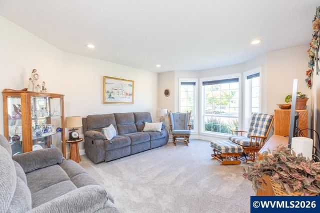 7112 Fieldview St NE, Keizer, OR 97303