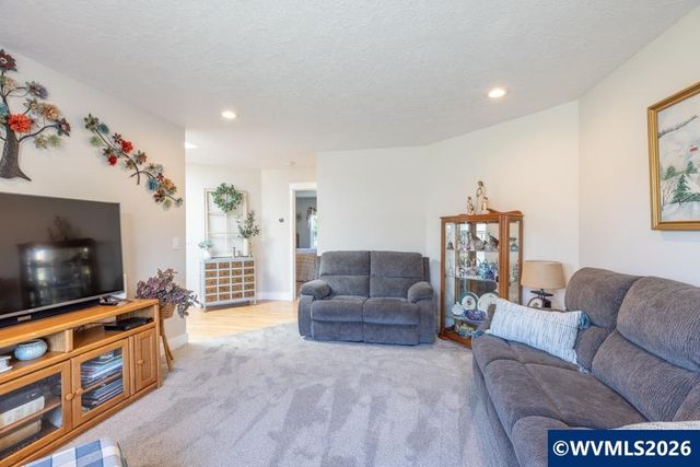 7112 Fieldview St NE, Keizer, OR 97303