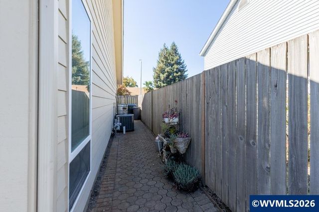 7112 Fieldview St NE, Keizer, OR 97303