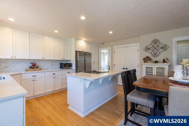 7112 Fieldview St NE, Keizer, OR 97303