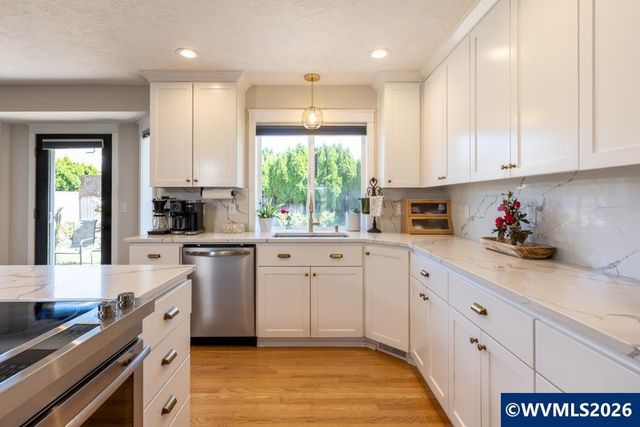7112 Fieldview St NE, Keizer, OR 97303