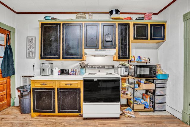 131 Indian LN, Eagle Rock, VA 24085