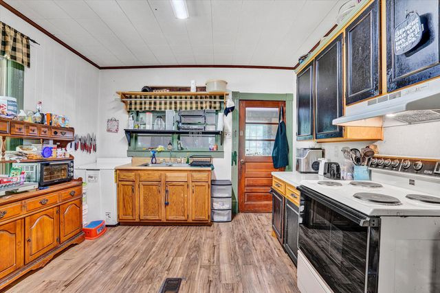 131 Indian LN, Eagle Rock, VA 24085