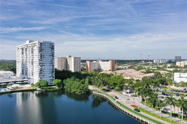 2780 NE 183rd St 1, Aventura, FL 33160