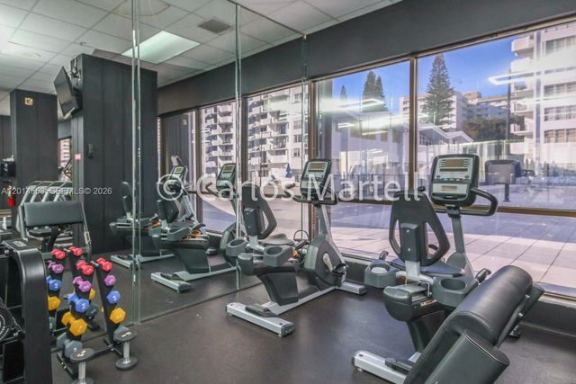 2780 NE 183rd St 1, Aventura, FL 33160