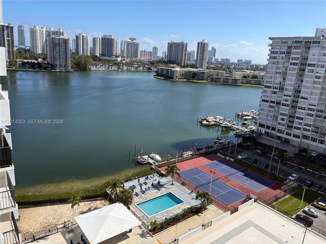 2780 NE 183rd St 1, Aventura, FL 33160