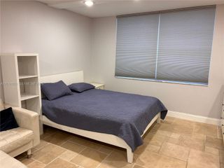 2780 NE 183rd St 1, Aventura, FL 33160