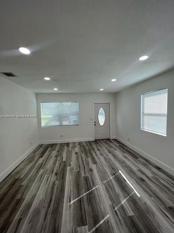 743 NW 77th Ter, Miami, FL 33150