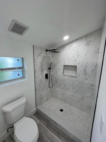 743 NW 77th Ter, Miami, FL 33150