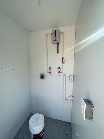 743 NW 77th Ter, Miami, FL 33150