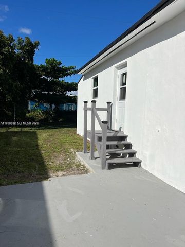 743 NW 77th Ter, Miami, FL 33150