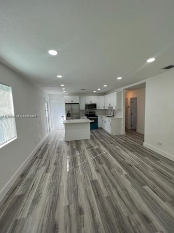 743 NW 77th Ter, Miami, FL 33150