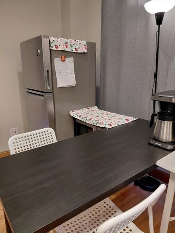 57 Gainsborogh St 2, Boston, MA 02115