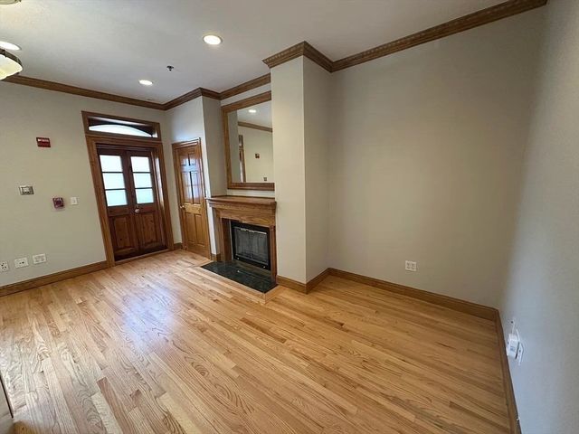 57 Gainsborogh St 2, Boston, MA 02115