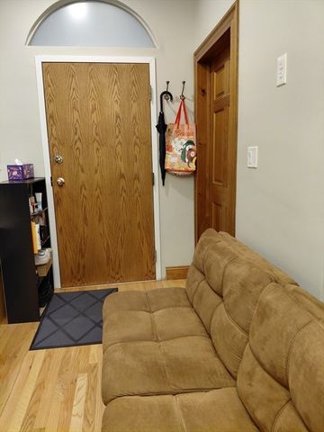 57 Gainsborogh St 2, Boston, MA 02115