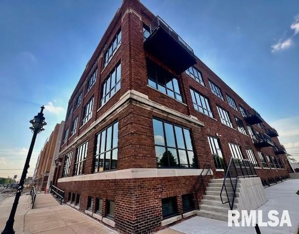 1001 SW Adams St Unit 301, Peoria, IL 61602