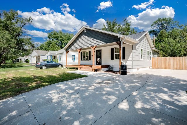 662 S Clifton Ave, Wichita, KS 67218
