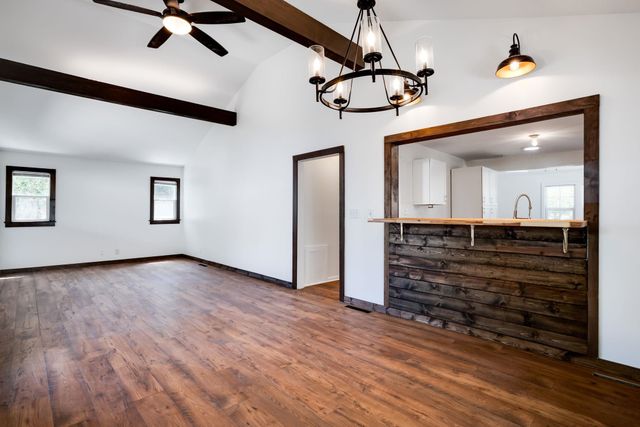 662 S Clifton Ave, Wichita, KS 67218