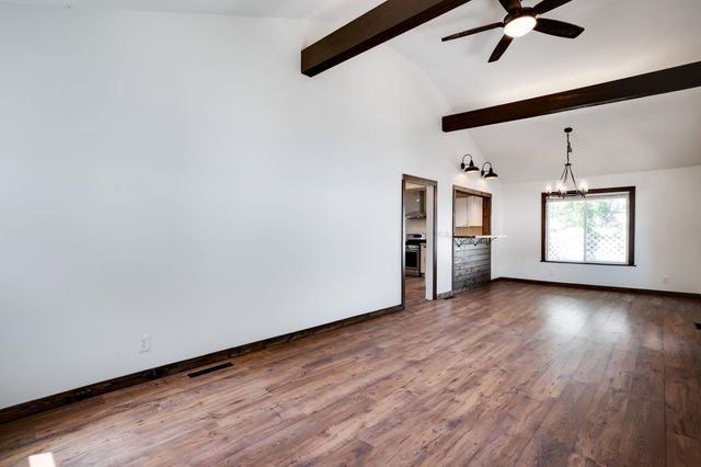 662 S Clifton Ave, Wichita, KS 67218