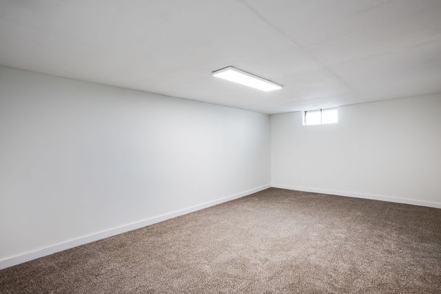 662 S Clifton Ave, Wichita, KS 67218