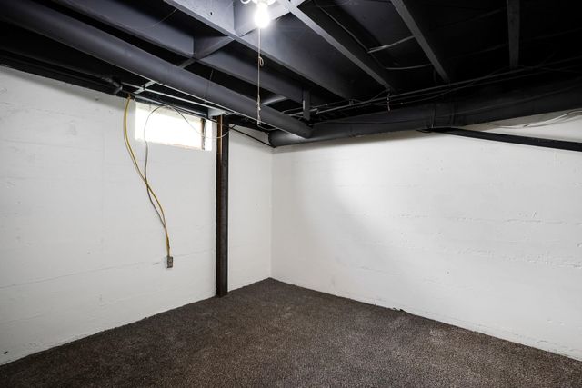 662 S Clifton Ave, Wichita, KS 67218