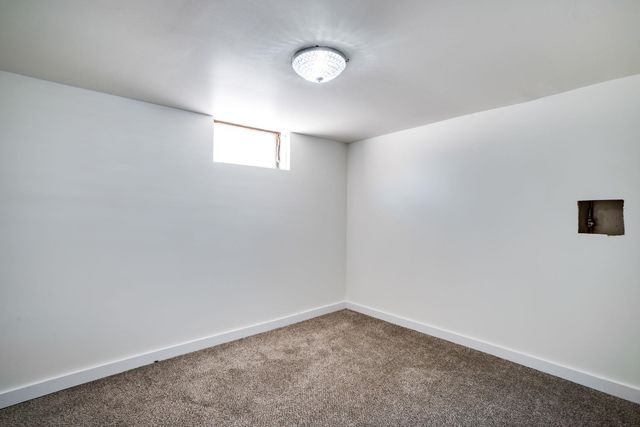 662 S Clifton Ave, Wichita, KS 67218