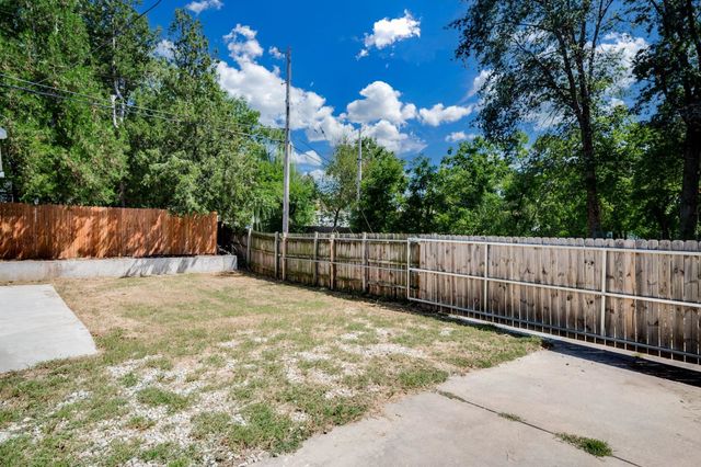 662 S Clifton Ave, Wichita, KS 67218