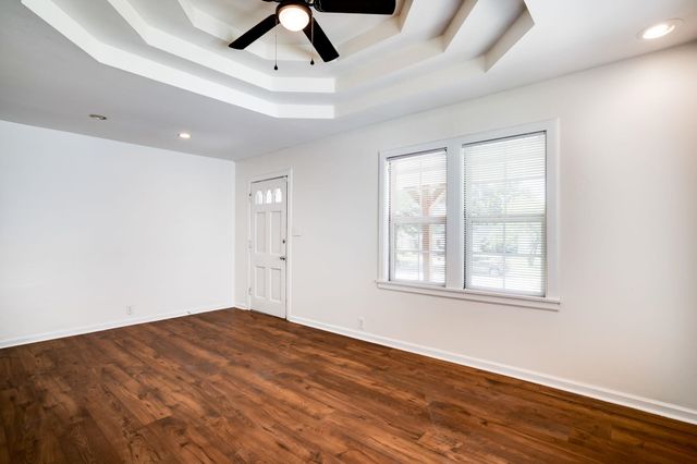 662 S Clifton Ave, Wichita, KS 67218