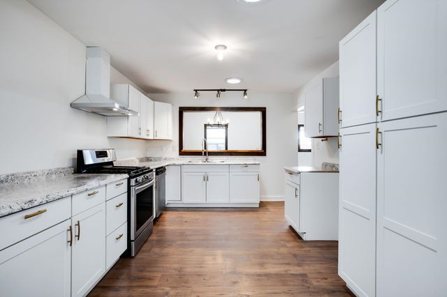 662 S Clifton Ave, Wichita, KS 67218