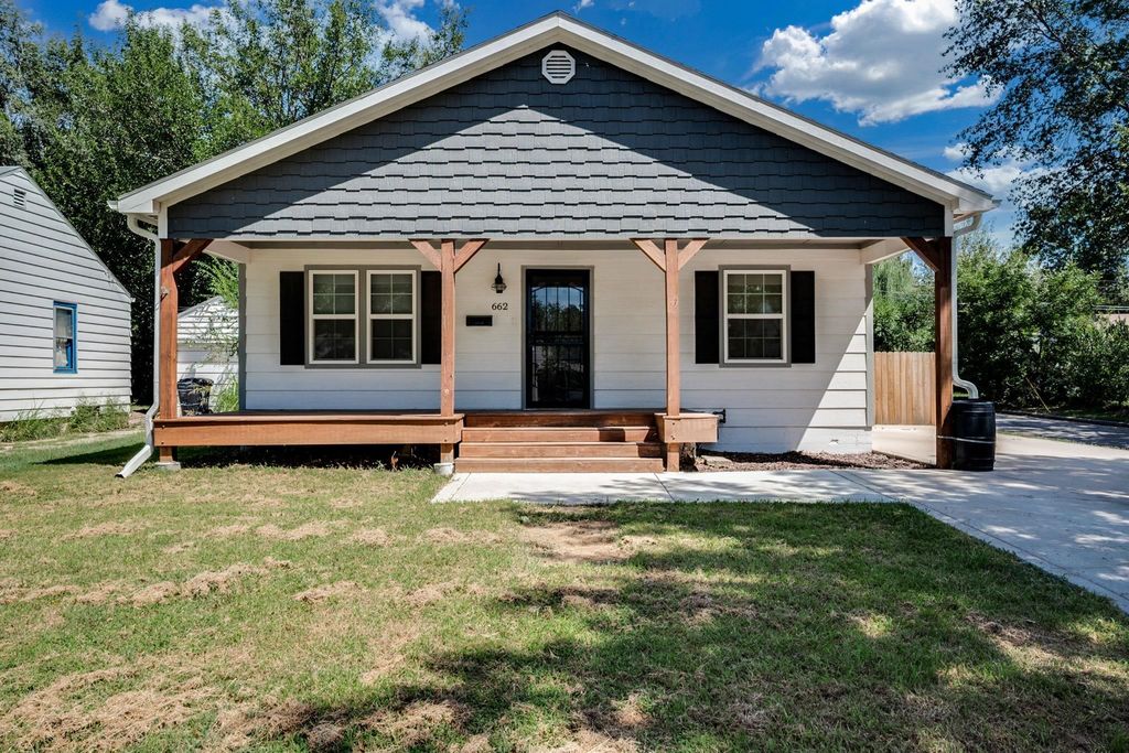 662 S Clifton Ave, Wichita, KS 67218