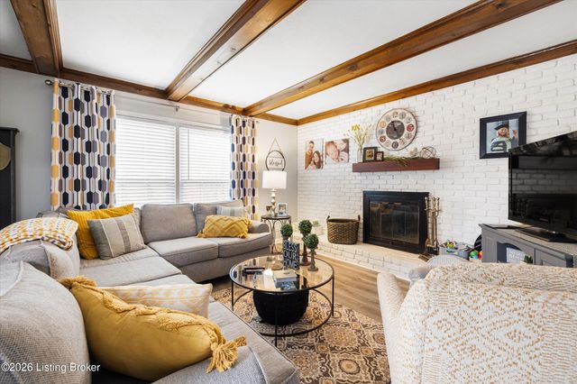 1618 Ormsby Ln, Louisville, KY 40222