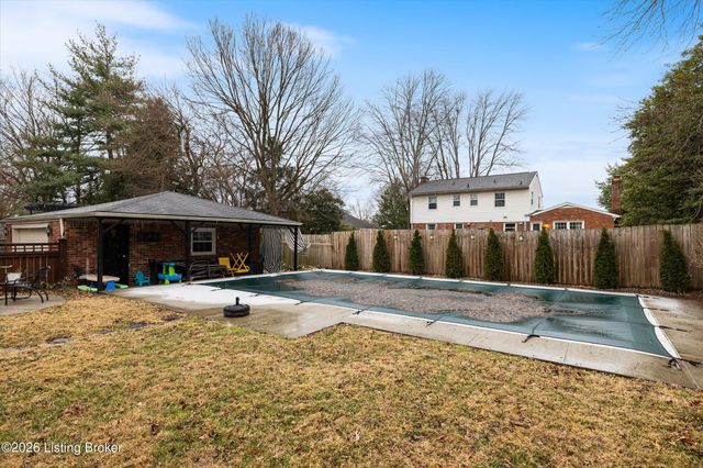 1618 Ormsby Ln, Louisville, KY 40222