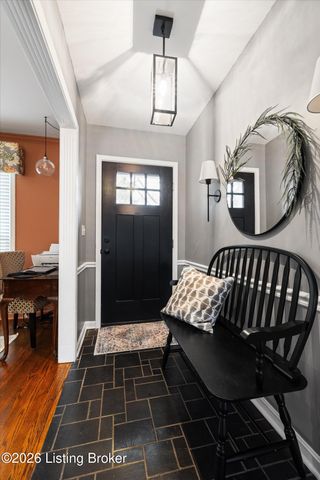 1618 Ormsby Ln, Louisville, KY 40222