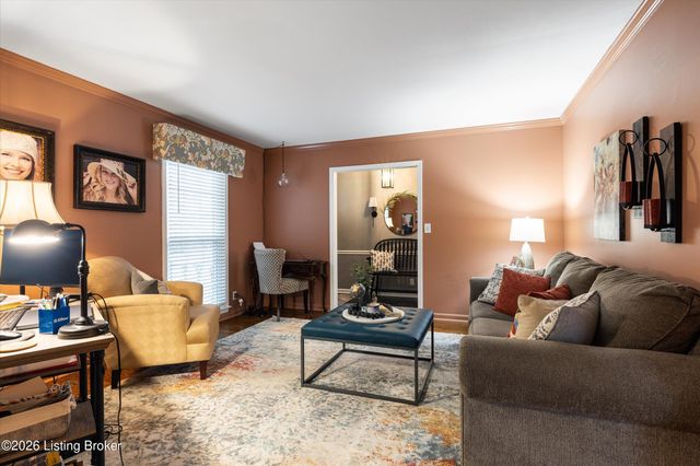 1618 Ormsby Ln, Louisville, KY 40222