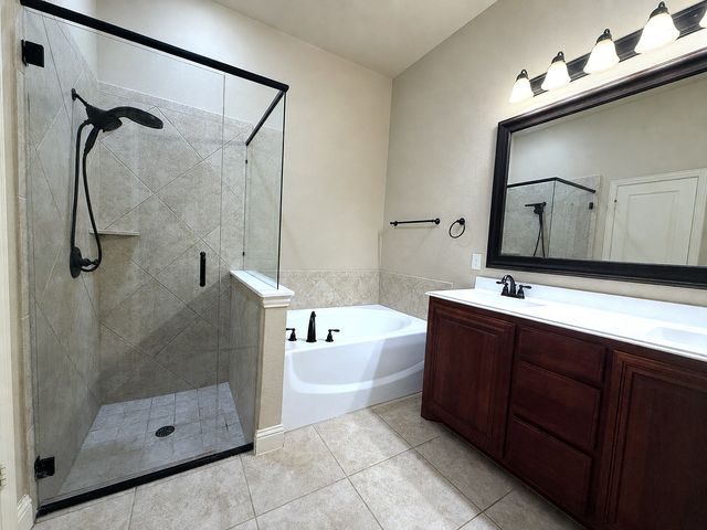 1109 Abbey Lane, Midlothian, TX 76065