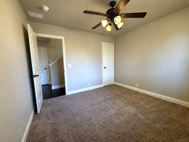 1109 Abbey Lane, Midlothian, TX 76065