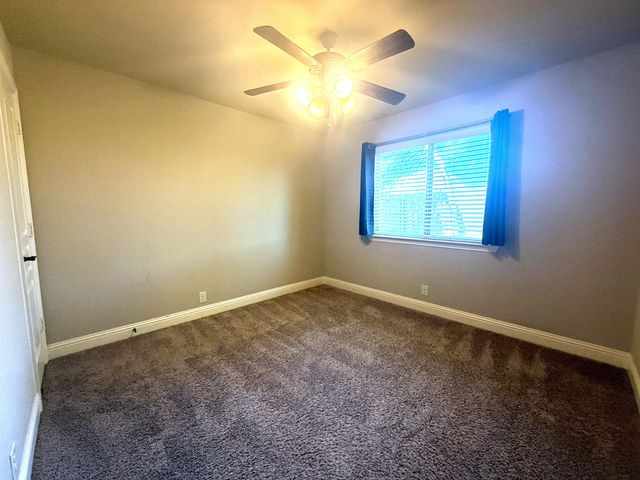 1109 Abbey Lane, Midlothian, TX 76065