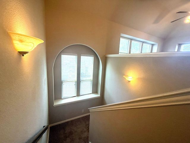 1109 Abbey Lane, Midlothian, TX 76065