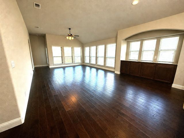 1109 Abbey Lane, Midlothian, TX 76065