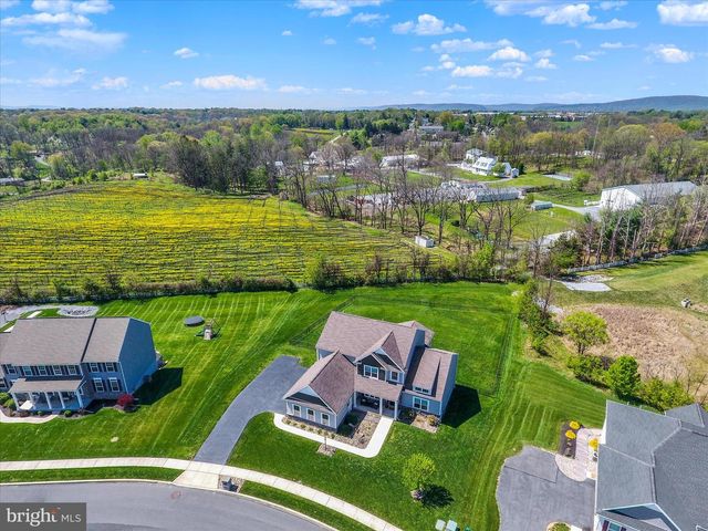 102 MEMORIAL DR, Harrisburg, PA 17112