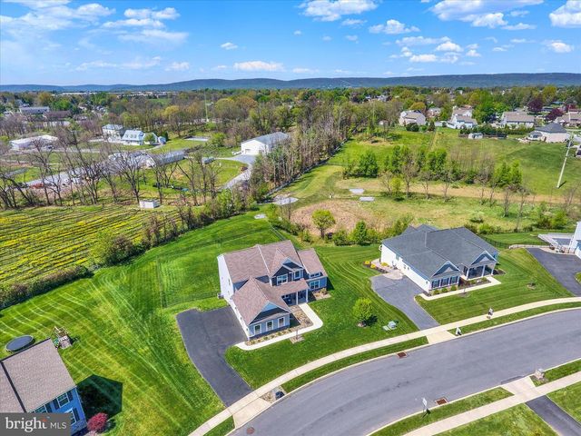 102 MEMORIAL DR, Harrisburg, PA 17112
