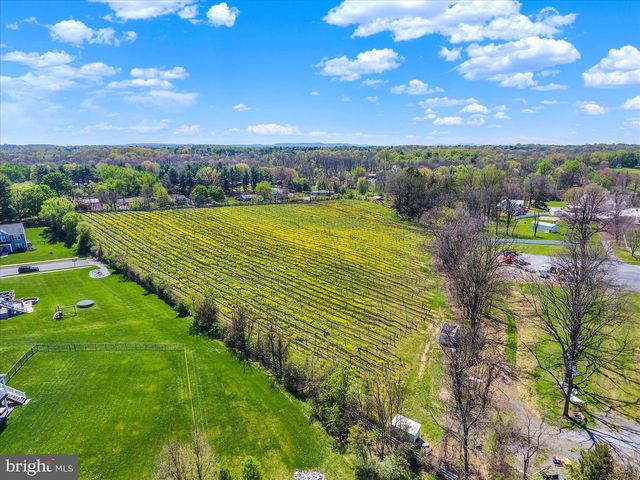 102 MEMORIAL DR, Harrisburg, PA 17112