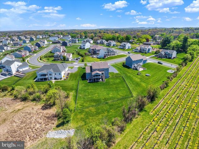 102 MEMORIAL DR, Harrisburg, PA 17112