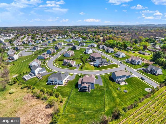 102 MEMORIAL DR, Harrisburg, PA 17112