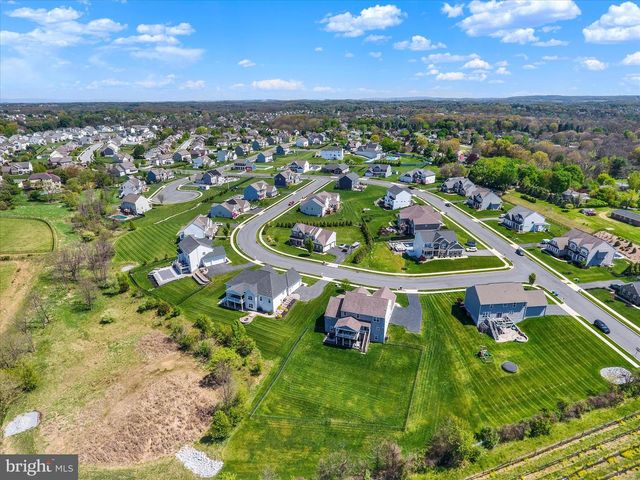 102 MEMORIAL DR, Harrisburg, PA 17112