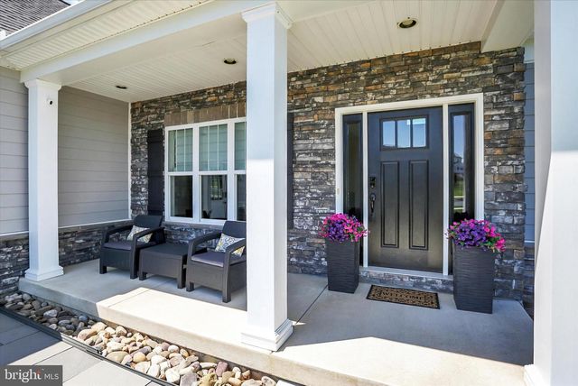 102 MEMORIAL DR, Harrisburg, PA 17112