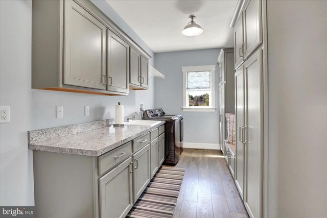102 MEMORIAL DR, Harrisburg, PA 17112