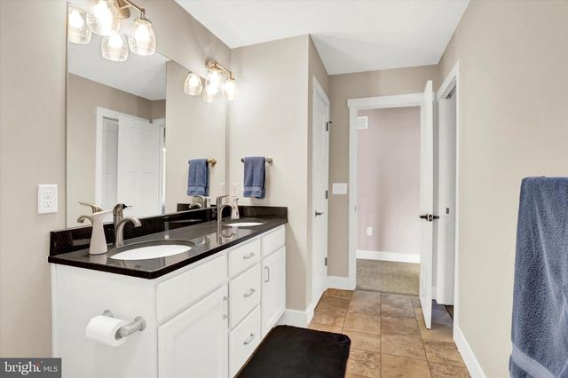 102 MEMORIAL DR, Harrisburg, PA 17112