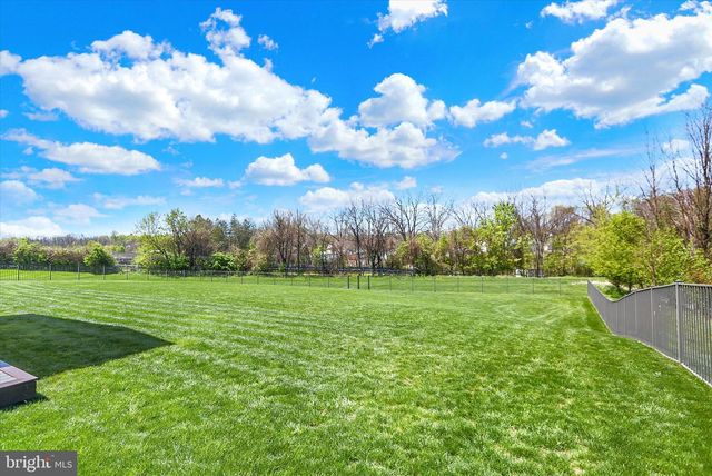 102 MEMORIAL DR, Harrisburg, PA 17112
