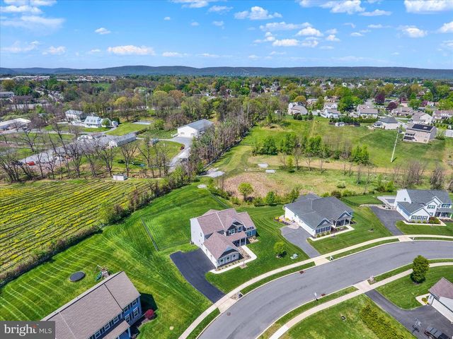 102 MEMORIAL DR, Harrisburg, PA 17112